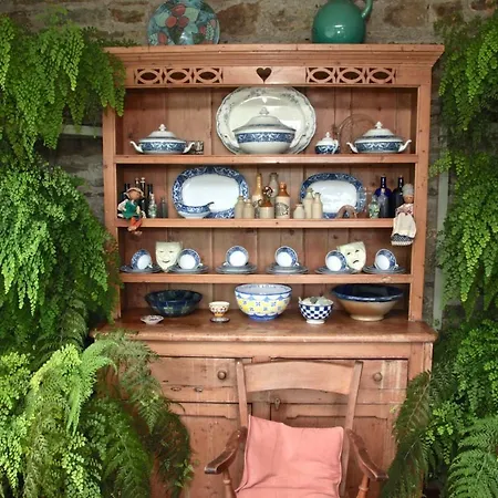 Willowhill House P43 Yk06 3* Minane Bridge