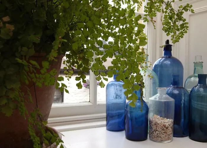 Willowhill House P43 Yk06 3* Minane Bridge