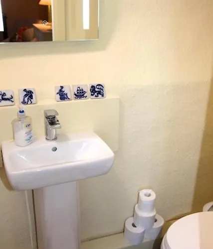 Willowhill House P43 Yk06 3* Minane Bridge